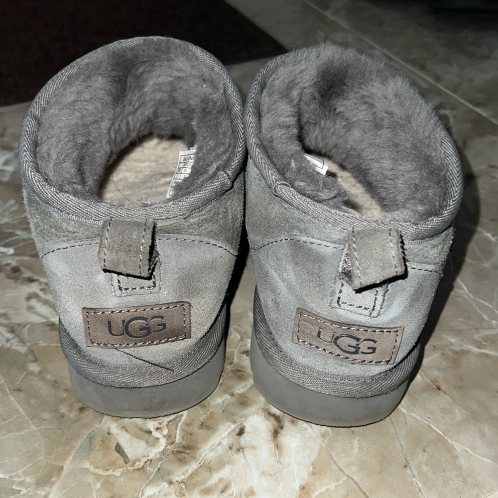 Women’s classic ultra mini UGG